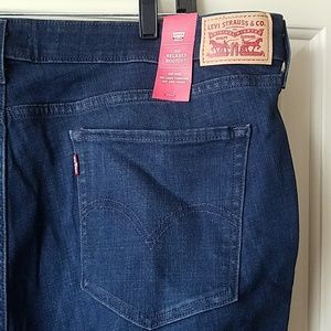 Levi's 415 Relaxed Bootcut. Size 24W.
